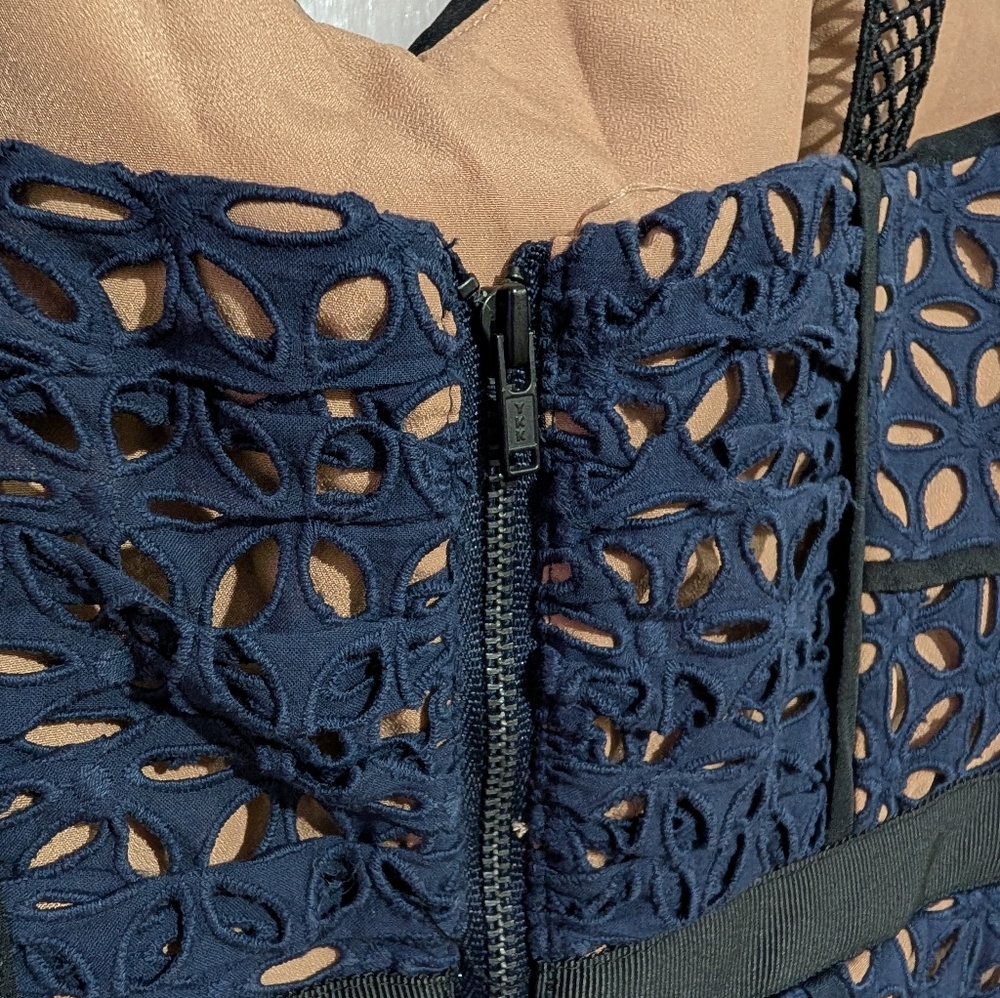 SELF-PORTRAIT Navy Petal Broderie Dress Size US 4 - Picture 9 of 12